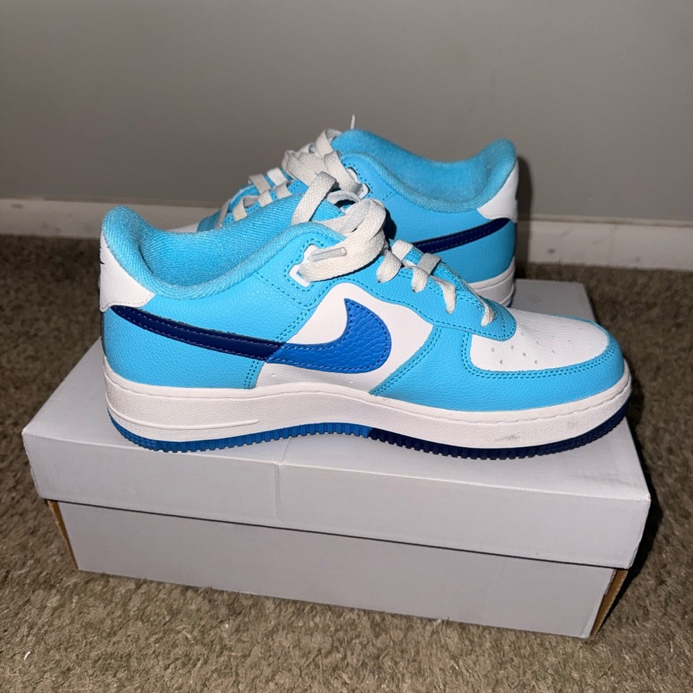 Vibrant Blue and White Athletic Shoes - Picture 2 of 3